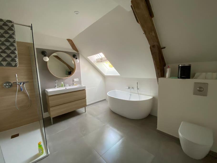 Maison Leocha Sablons-sur-Huisne Luaran gambar